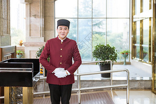 酒店管理服务人员接待形象高清图片下载-正版图片501124994